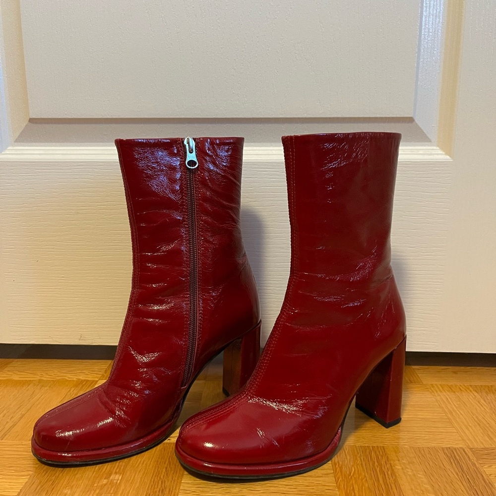 L'INTERVALLE Red Patent Leather Heeled Boots